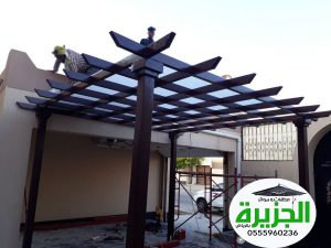 مظلات خشبية