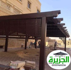 مظلات خشبية