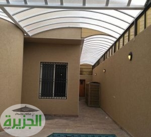 مظلات شفافة