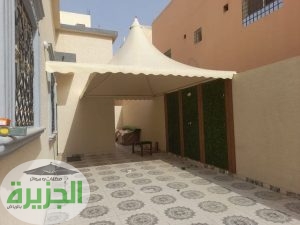 مظلات هرمية